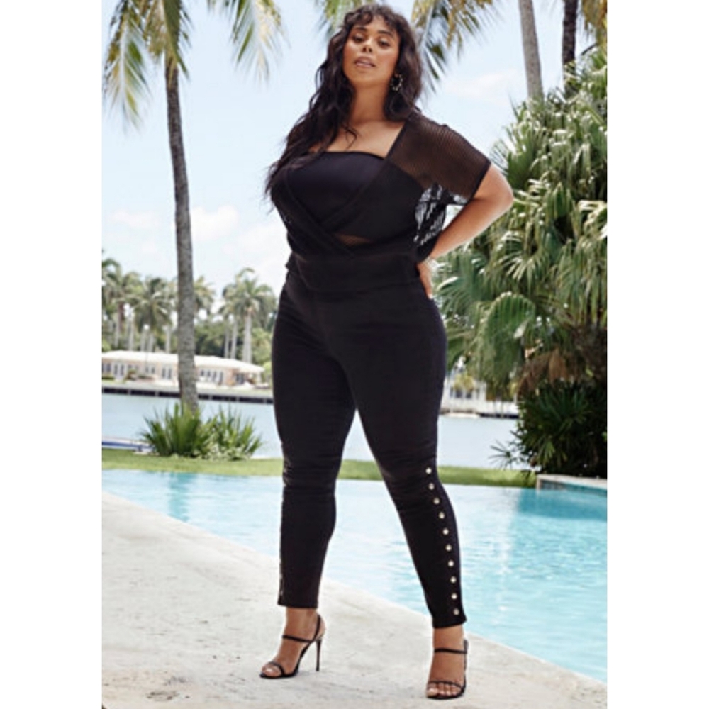 Fashion To Figure Black High-Rise Snap Detail Jeggings Size 22
